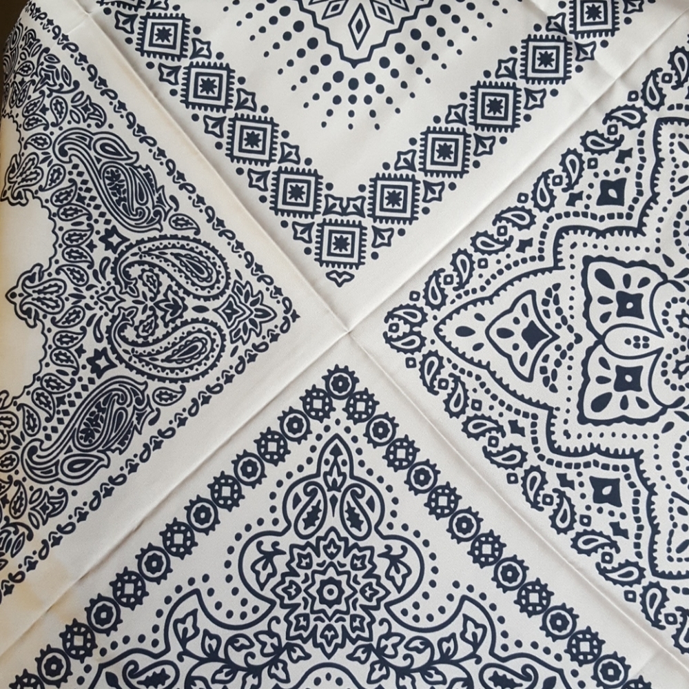 Scarf - Picture 5 of 5